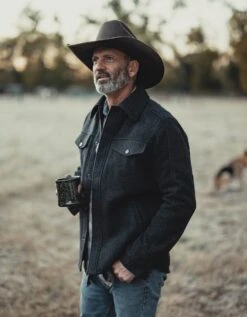 Legend Jacket -The Normal Brand Shop LIFESTYLE1 2d3ba428 18bc 4ec2 8d70 425ec4961a53