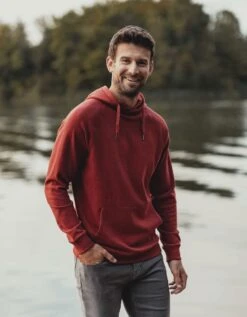 Puremeso Weekend Hoodie -The Normal Brand Shop LIFESTYLE1 953671c6 7aa7 46e6 afdf 9ba37871879d