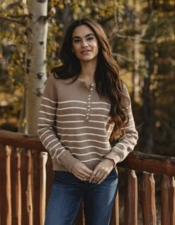 Josefine Henley Sweater