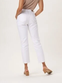 Hi-Rise Ankle Skimmer -The Normal Brand Shop NormalBrand 2022 02 22 On Model 1680 d5c3e4f0 da21 481e 9e55 7d5e51959fee