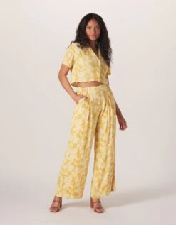 Ezra Crepe Wide Leg Pant -The Normal Brand Shop PIC 1 2ab8fbdf bcc4 4e1b 8657 03257bfab9a7