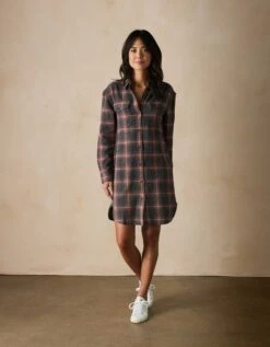 Mountain Shirt Dress -The Normal Brand Shop PIC 1 d8e7e6a1 dfb0 4834 b46d 3e0963a654a6