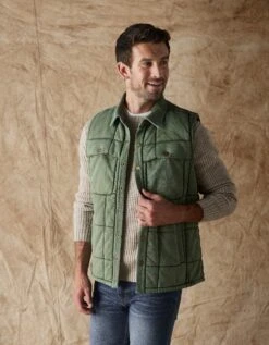 Jackie Premium Fleece Lodge Vest -The Normal Brand Shop PIC 2 a04a6f92 c6a4 4b65 9d9d e5a59a067d1c