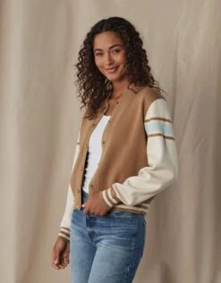 Souvenir Bomber 9 Souvenir Bomber -The Normal Brand Shop PIC 4 12696389 3f4f 4e85 9917 5d5f140c9a27