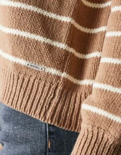 Josefine Henley Sweater -The Normal Brand Shop PIC 4 3496bb36 4ead 44a9 b41c dc88409cb142