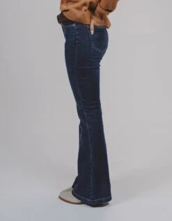 Mid-Rise Flare Jean 9 Mid-Rise Flare Jean -The Normal Brand Shop STUDIO 2 acbacf7b c739 419f 8769 f05dd42fb174