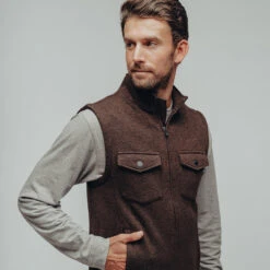 Lincoln Fleece Vest -The Normal Brand Shop TNB Fall20 Studio St.Louis Day1 Web 406 830e3942 32f6 4409 8aaf dec9bb040cdd
