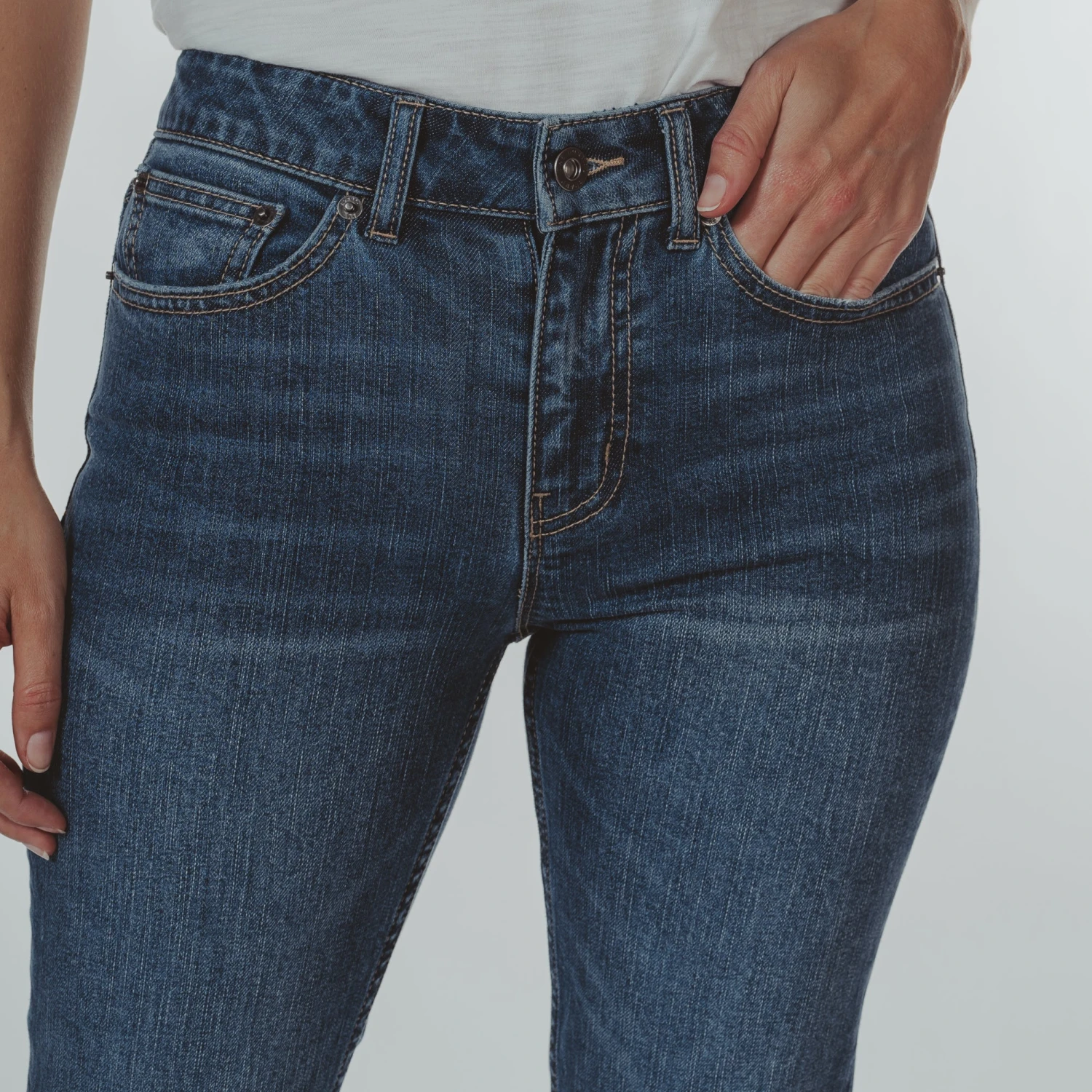 Mid-Rise Normal Jean 4 Mid-Rise Normal Jean - Image 2