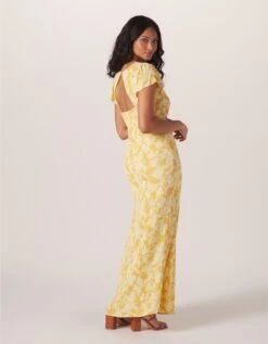 Ezra Crepe Cinch Dress 38 Ezra Crepe Cinch Dress -The Normal Brand Shop UPDATED BACK 8527ac26 d888 4948 a3f5 65cc666dd472 1